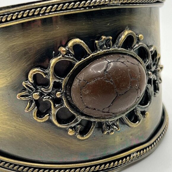 Vintage brass cuff with amber coloured stone 6” - Picture 1 of 6
